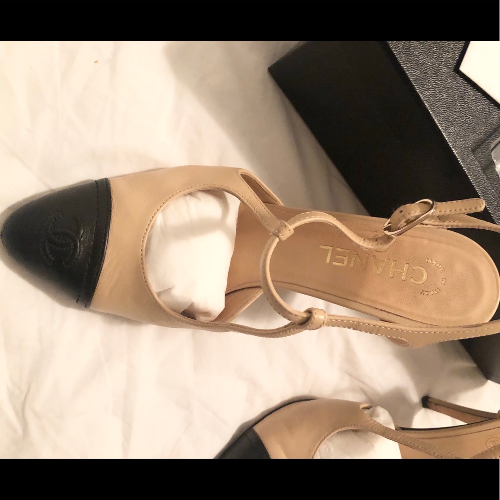 Chanel Shoes - Picture 4 of 6